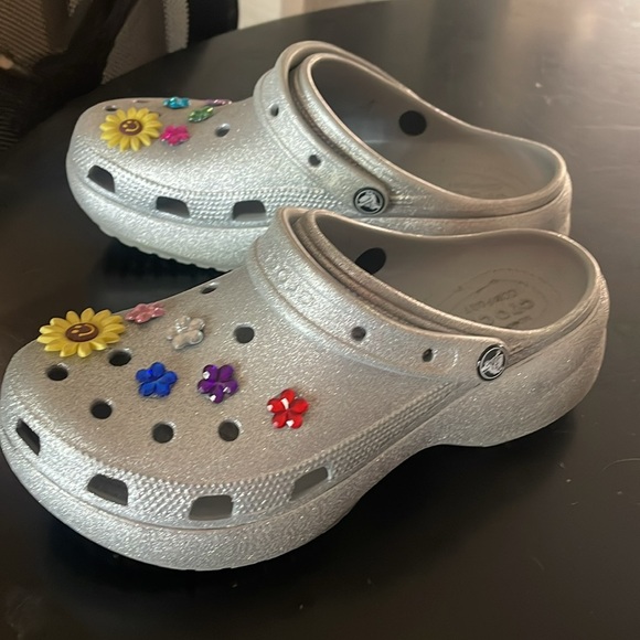 Crocs Clog Silver Sparkle M8/W10 - Picture 2 of 8